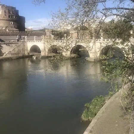Affittacamere Lungotevere Collection 2*