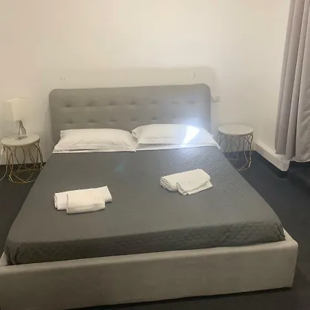 Guest house Lungotevere Collection 2*