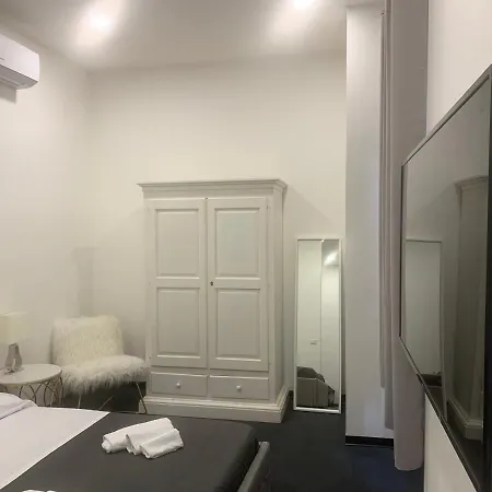 Lungotevere Collection Guest house